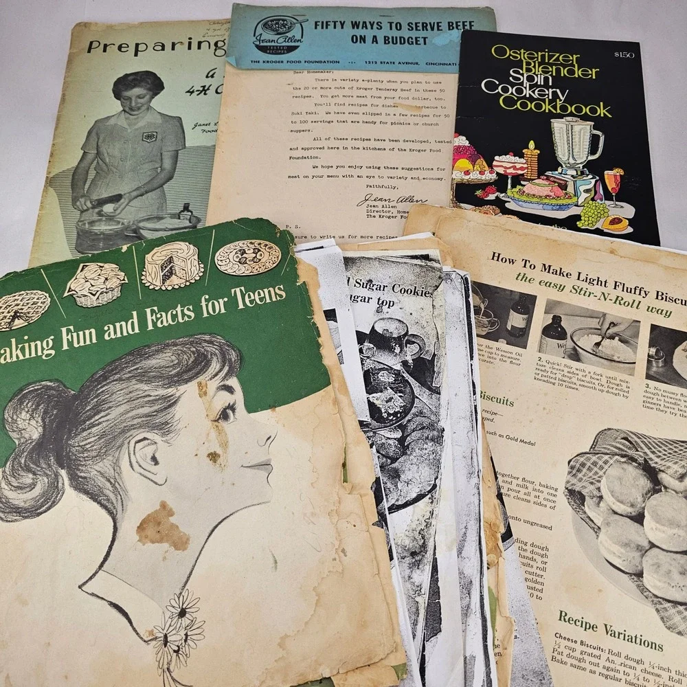 VTG. Cookbooks Recipe Booklets Lot of 4 Osterizer Blender,‎ Beef Budget, Baking
